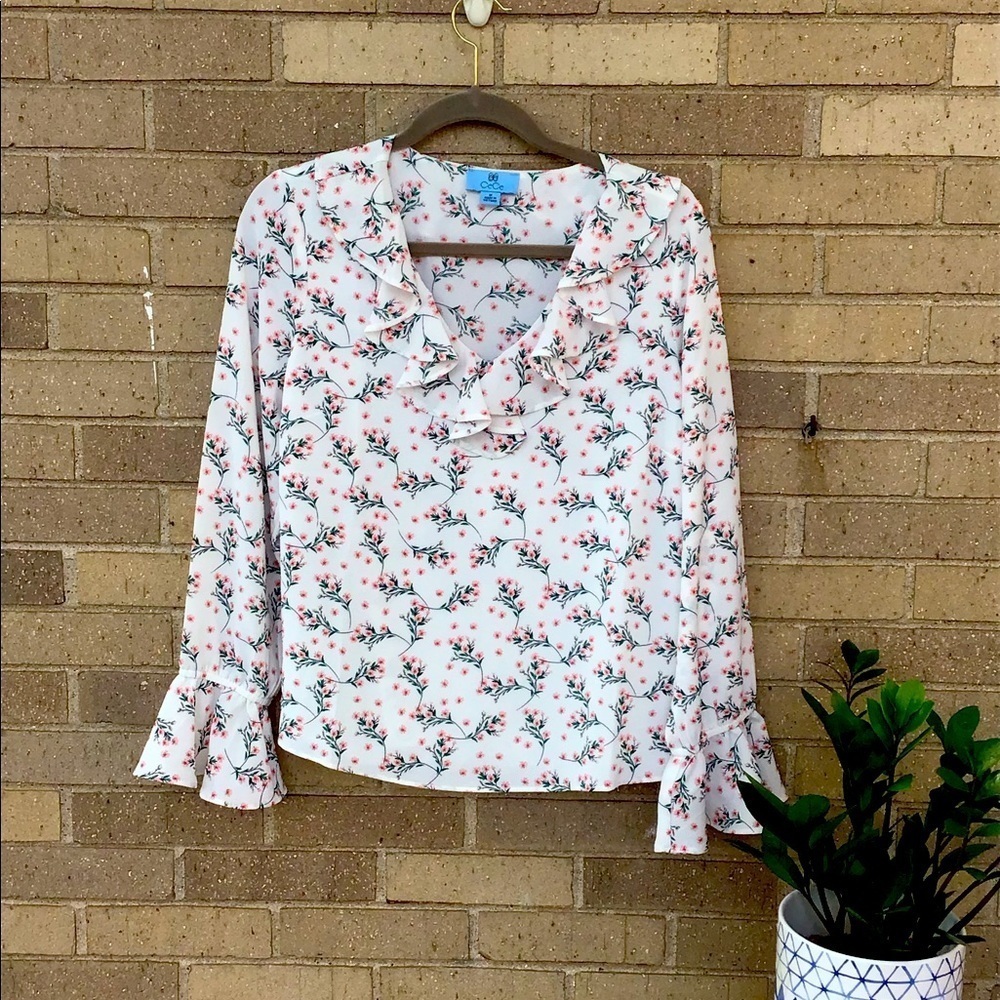 Woman’s CeCe Blouse